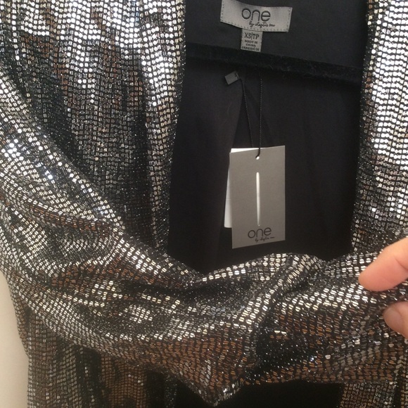 Loose fit metallic sequins blazer - Picture 2 of 6